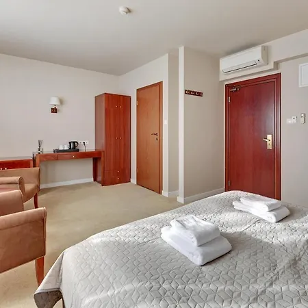 Aparthotel Kolib Center *
